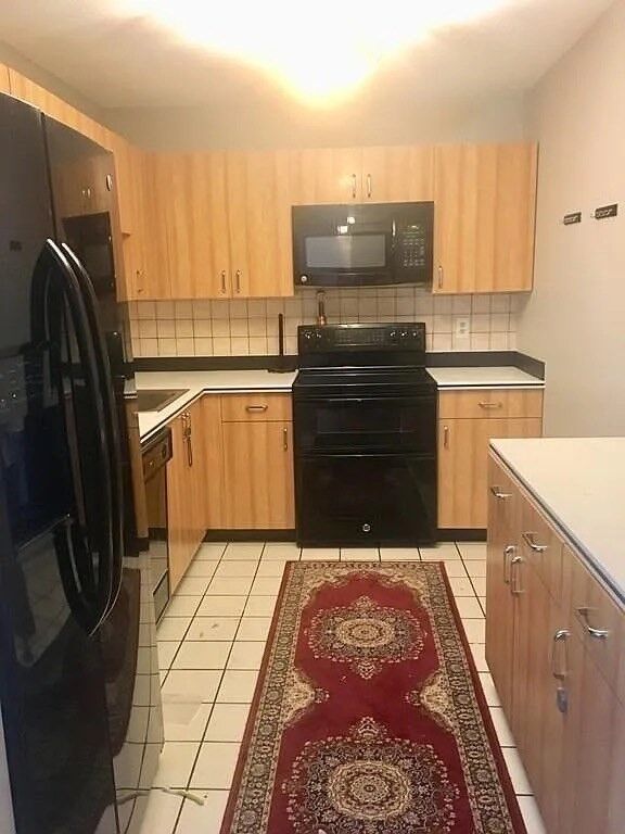 Property Photo: 200 Locust St 604 MA 01904