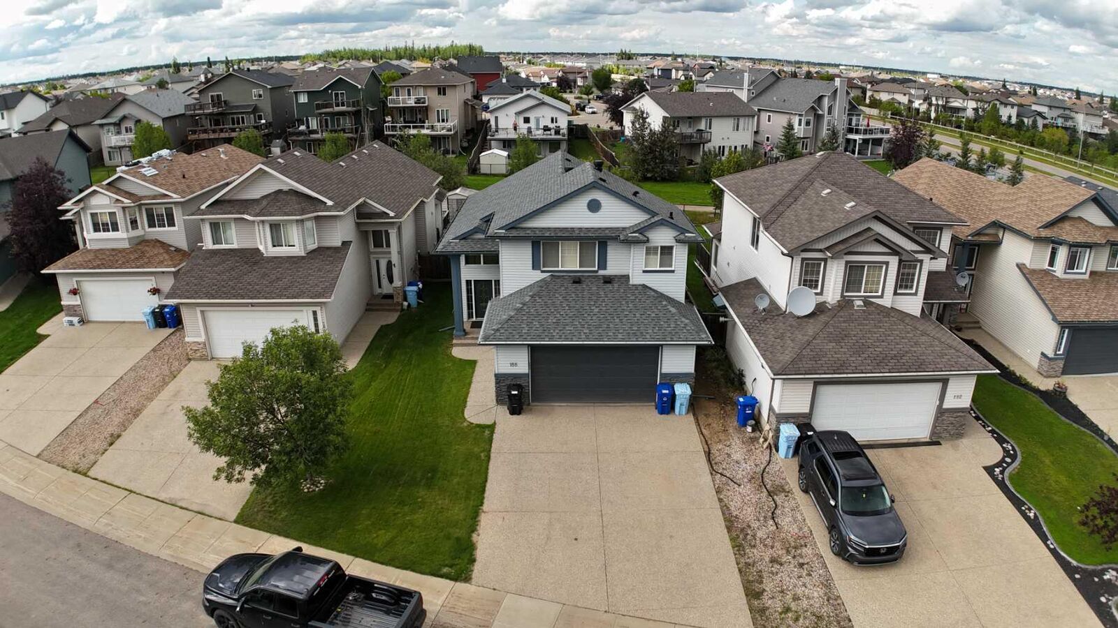 Property Photo: 188 Pinnacle Place AB T9K 0E3