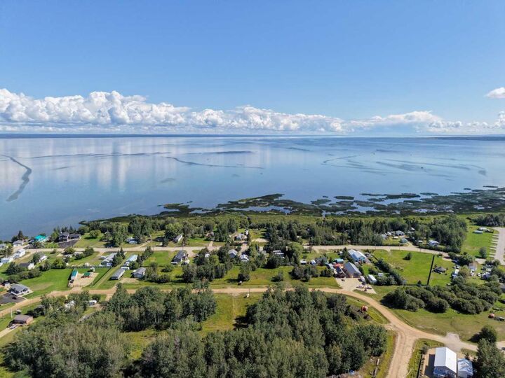 Property Photo: 15 Monteith Drive AB T0G 1J0