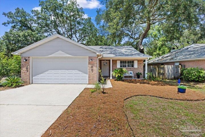 Property Photo:  7412 St James Pl  FL 32506 
