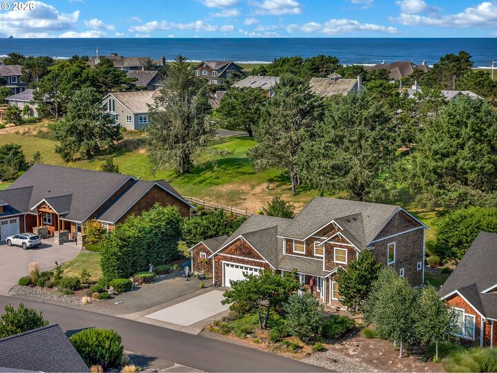 Property Photo: 4664 Sheridan Dr OR 97138