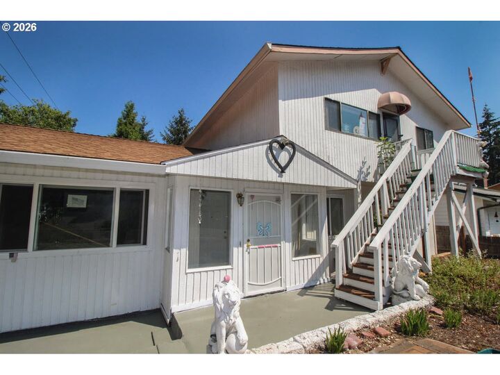 Property Photo: 14475 SW 20th St OR 97008