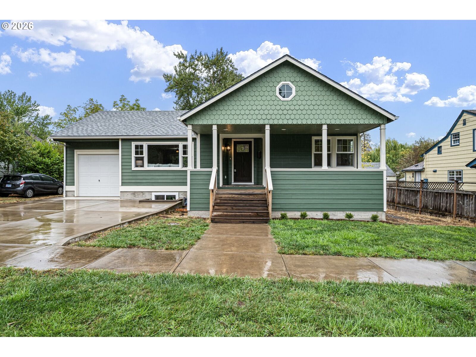 Property Photo: 1624 Walnut St OR 97403