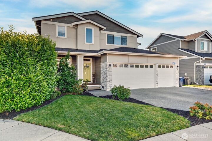 Property Photo:  843  Katelyn Court  WA 98233 