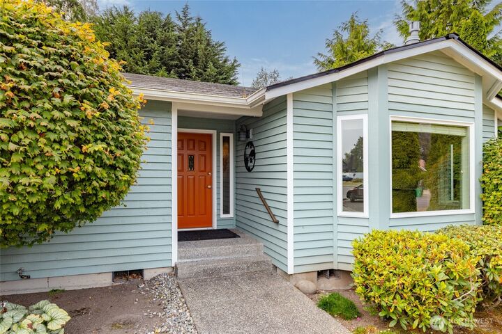 Property Photo: 4707 Glasgow Way WA 98221