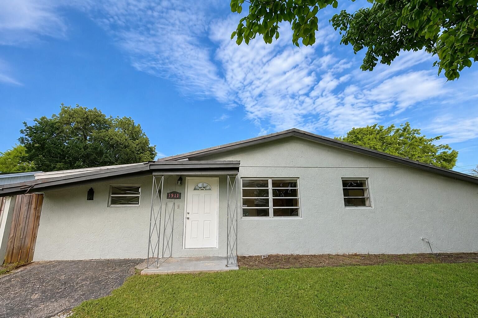 Property Photo:  1980 SW 66th Avenue  FL 33068 