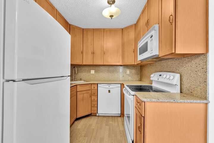 Property Photo:  10701 W Clairmont Circle 109  FL 33321 