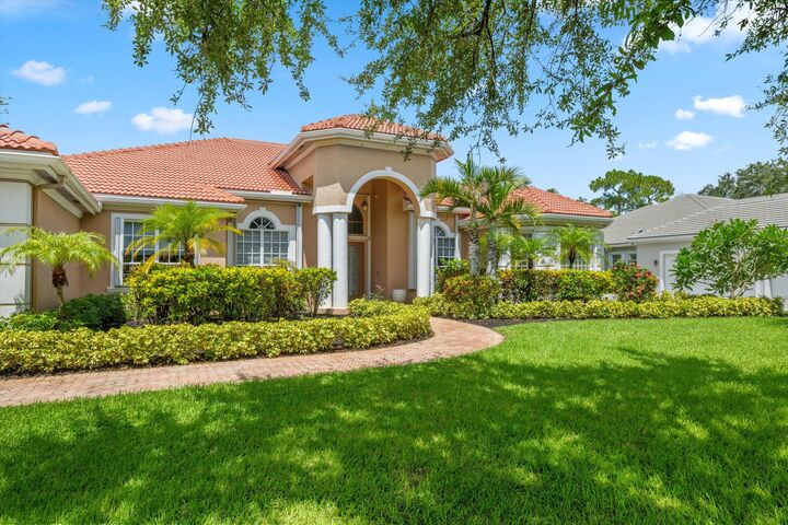 Property Photo:  893 Forest Glen Lane  FL 33414 