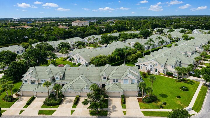 Property Photo: 1580 SW Harbour Isles Circle FL 34986
