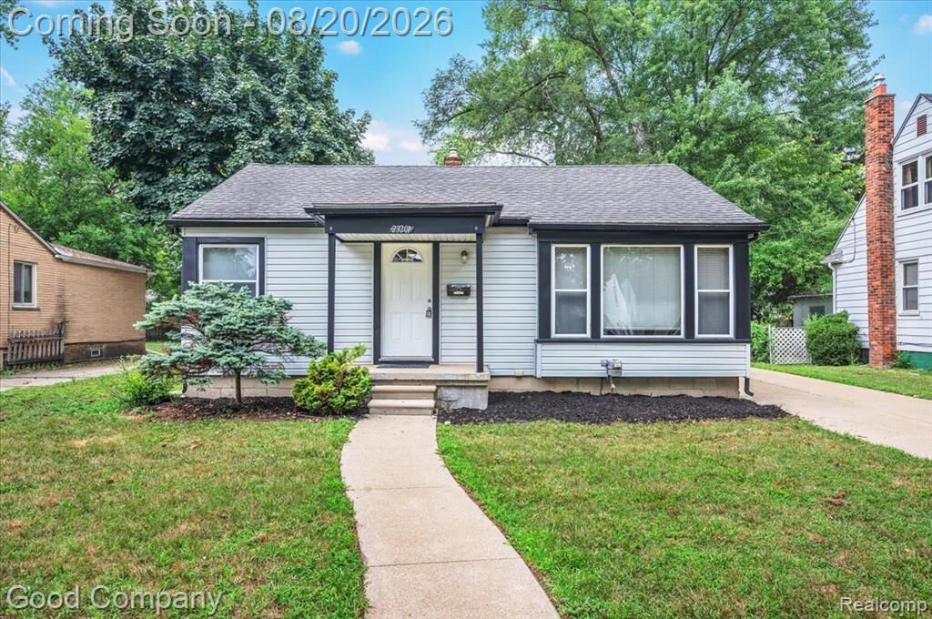 Property Photo: 23201 Manistee Street MI 48237
