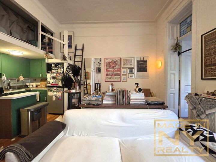 Property Photo: 116 W 87th Street 4 NY 10024