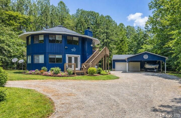Property Photo:  878 Anchor Drive  VA 23919 