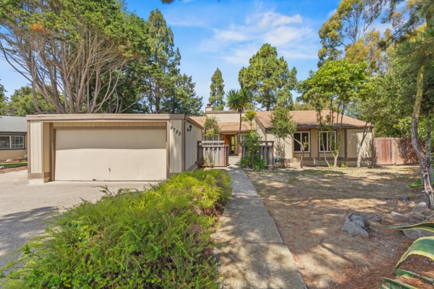 Property Photo:  9723 Bluestem Path  CA 93907 