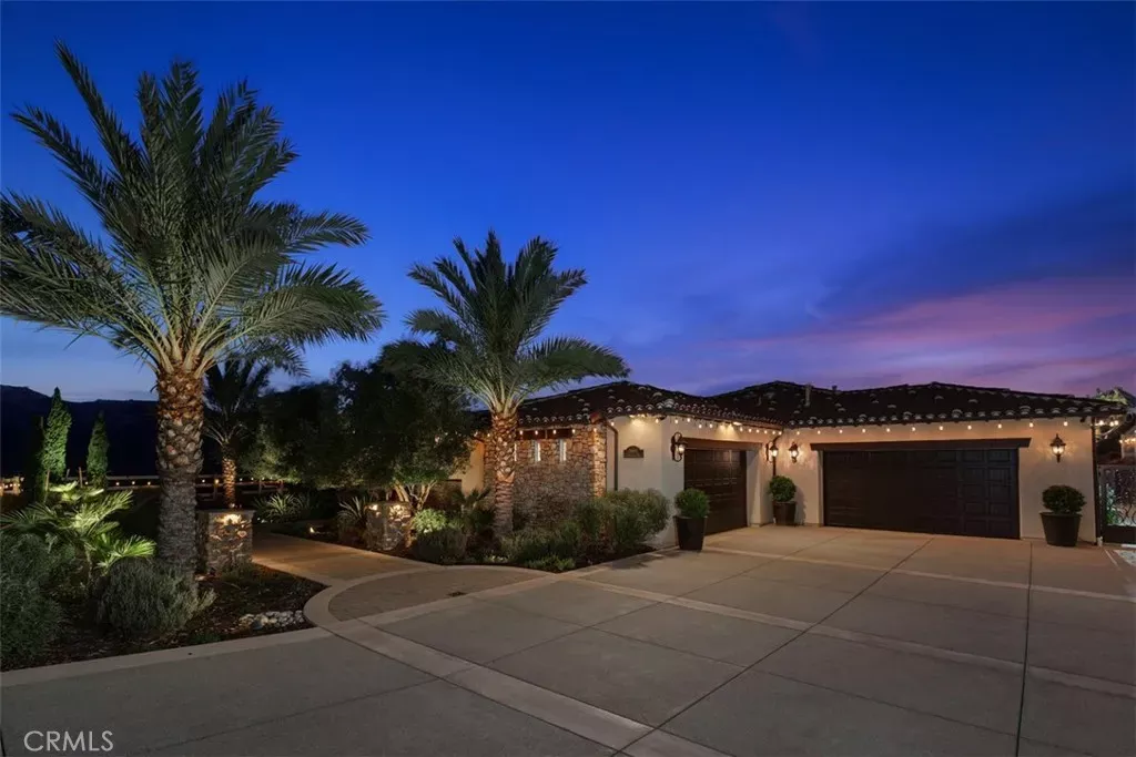 Property Photo:  36690 Calle De Lobo  CA 92562 