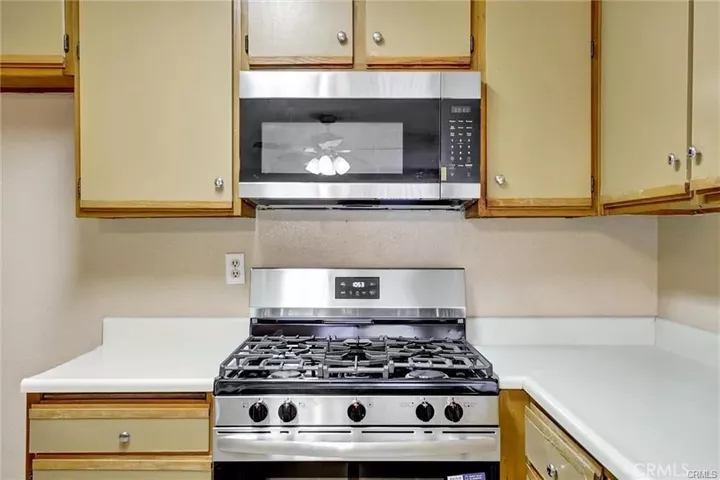 Property Photo: 450 E 4th Street 334 CA 92701