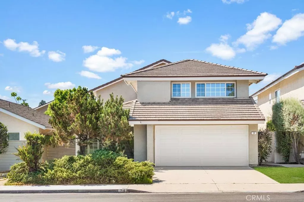 Property Photo: 24 Whitecloud CA 92614