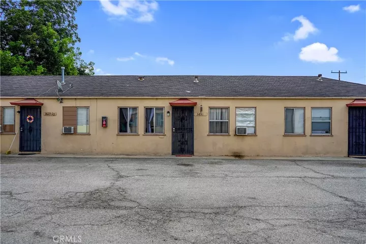 Property Photo:  3823 Walnut  CA 90201 