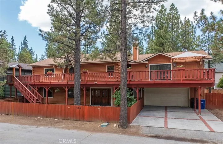 Property Photo:  925 E Lane  CA 92314 
