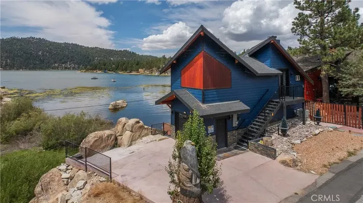 Property Photo:  808 Penninsula  CA 92315 