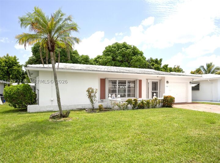 Property Photo:  7102 NW 71st St  FL 33321 