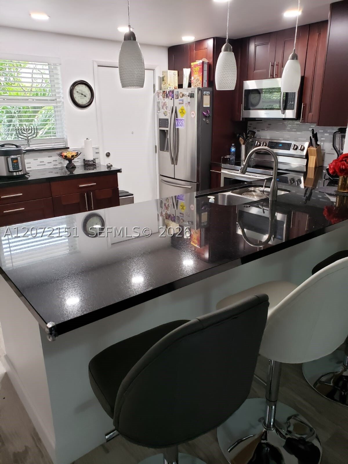 Property Photo:  900 NE 12th Ave 302  FL 33009 
