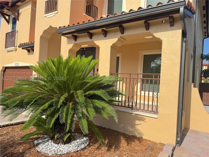 Property Photo:  3121 SW 156th Ave  FL 33185 