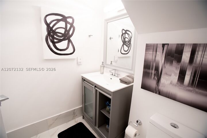 Property Photo: 942 NW 133rd Ct FL 33182