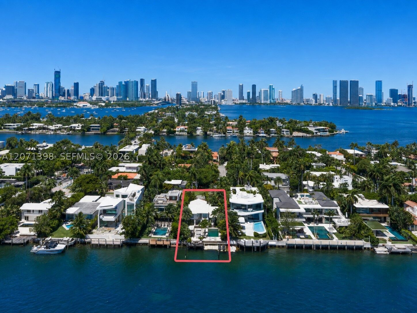 Property Photo: 455 E Dilido Dr FL 33139