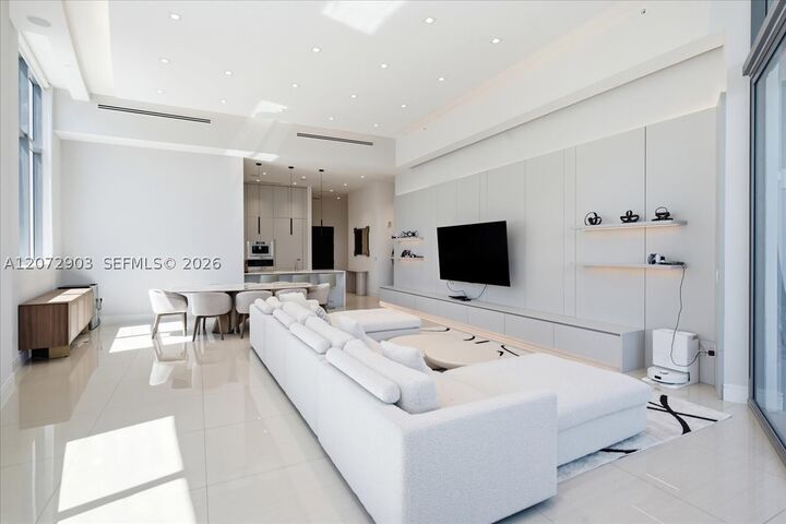 Property Photo:  3250 NE 188th St 101  FL 33180 