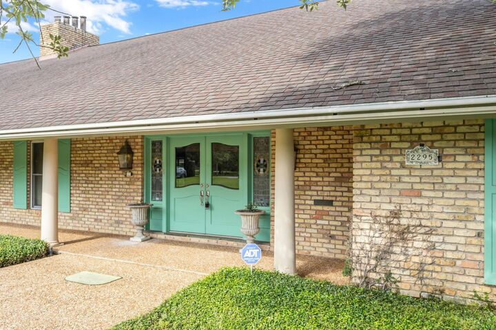 Property Photo:  2295 Thomas Road  TX 77706 