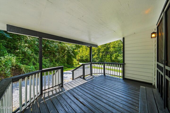 Property Photo: 890 Indian Gap Road TN 37876