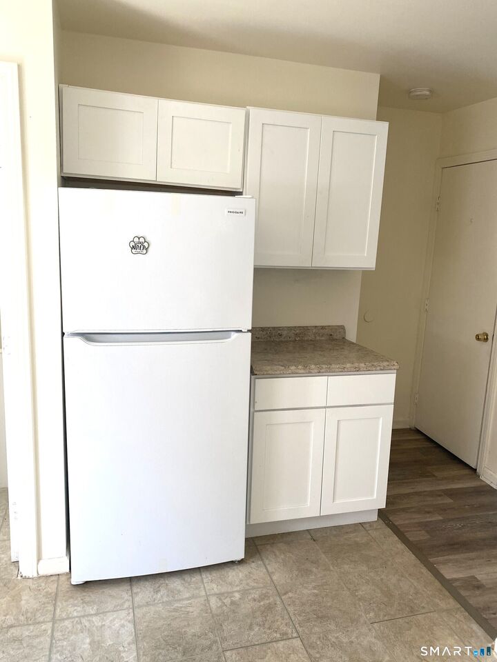 Property Photo: 663 Newhall Street 10 CT 06517