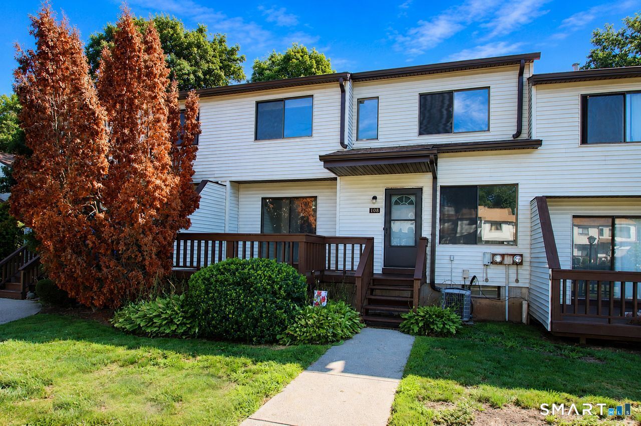 Property Photo: 108 Cypress Road 108 CT 06111