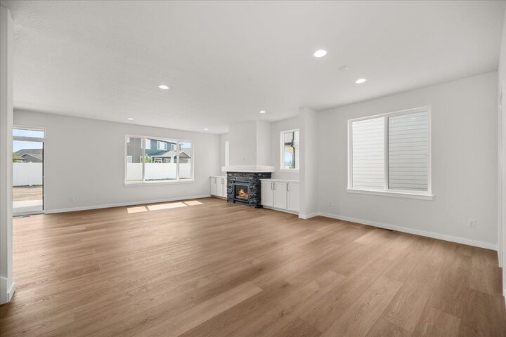 Property Photo:  12242 N Valencia Ave  WA 99208 