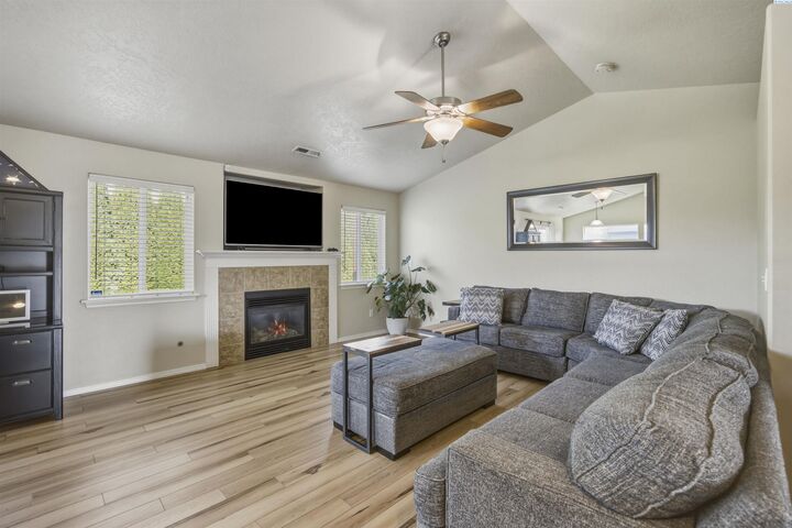 Property Photo: 6106 Westport Lane WA 99301
