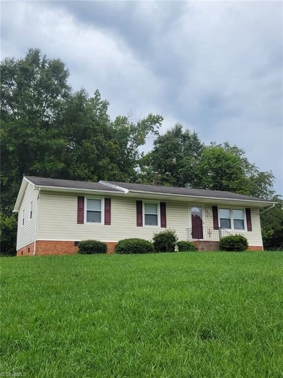 Property Photo:  3878 Pembrooke Road  NC 27106 