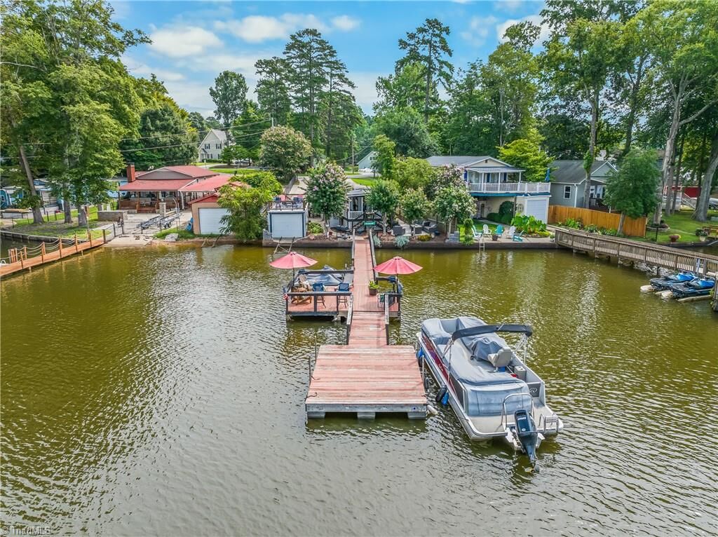 Property Photo:  4282 Old Mountain Road  NC 27292 