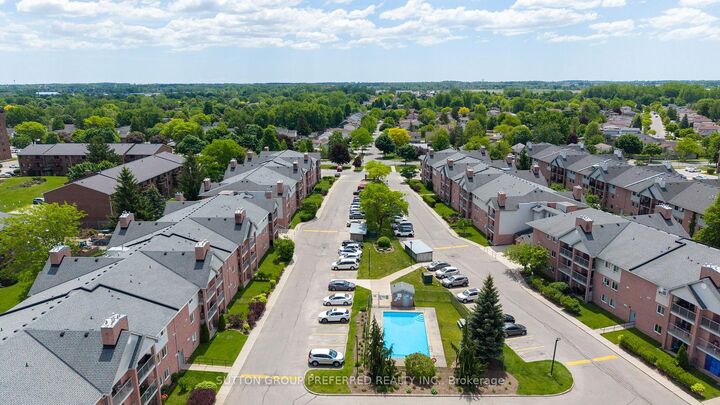 Property Photo: 136 Conway Drive 52 ON N6E 3N1