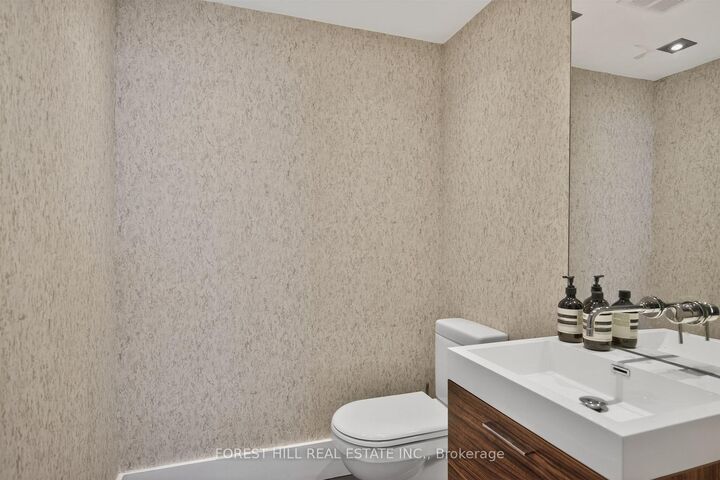 298 Jarvis Street Ph 3 — photo 1