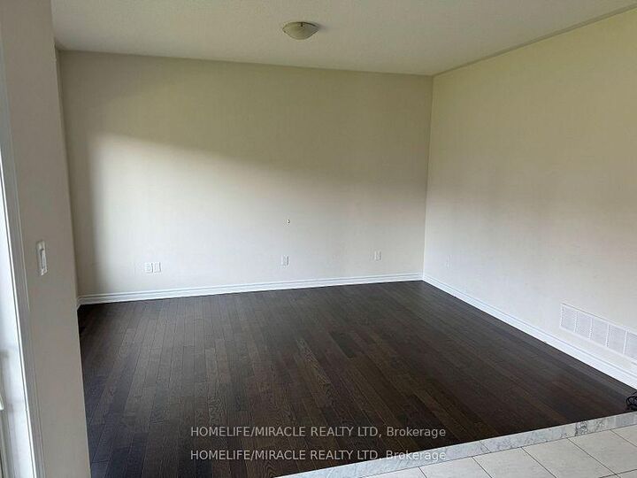 Property Photo:  14 Foster Hewitt Street  ON L0K 1A0 