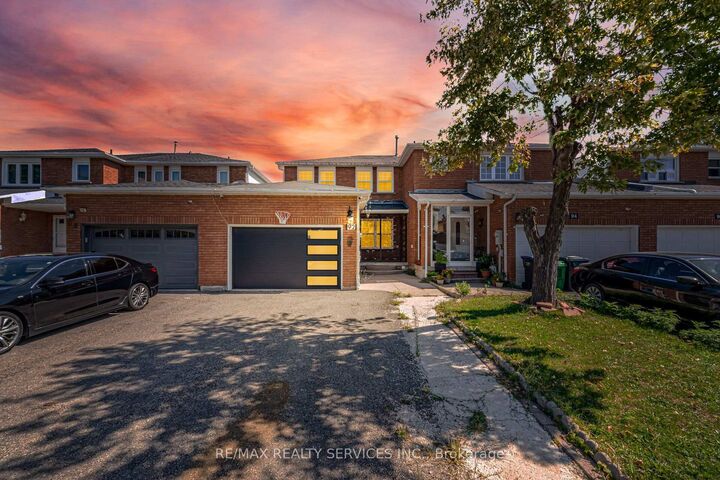 92 Tulip Drive — photo 1
