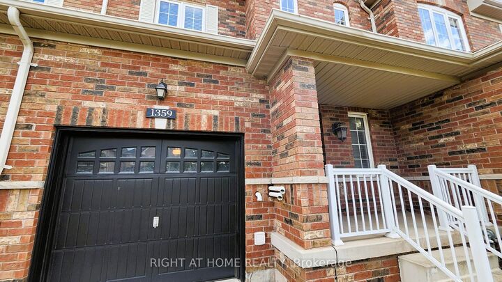 1359 Kestell Boulevard — photo 1