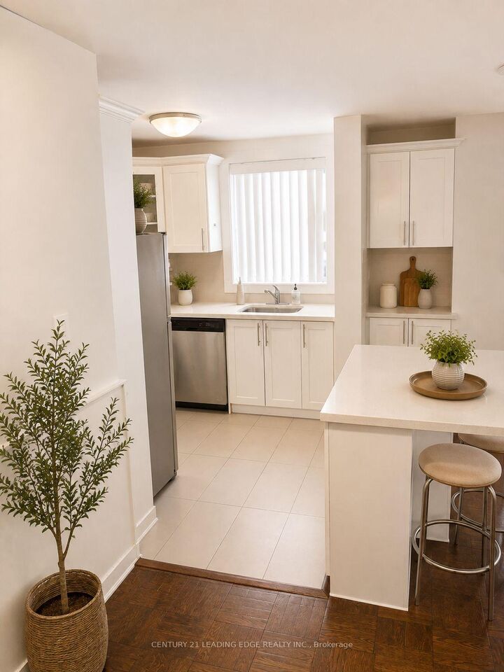 Property Photo: 103 Avenue Road 112 ON M5R 2G9