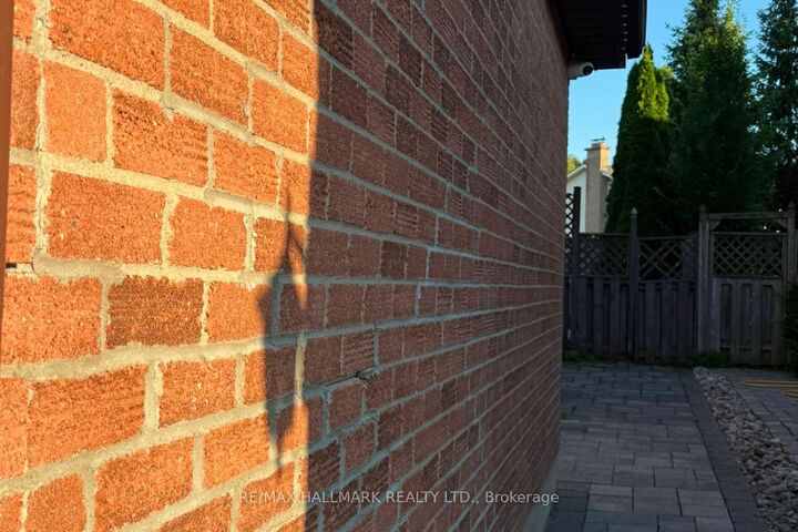 Property Photo:  504 Bristol Road Basement  ON L3Y 6P8 