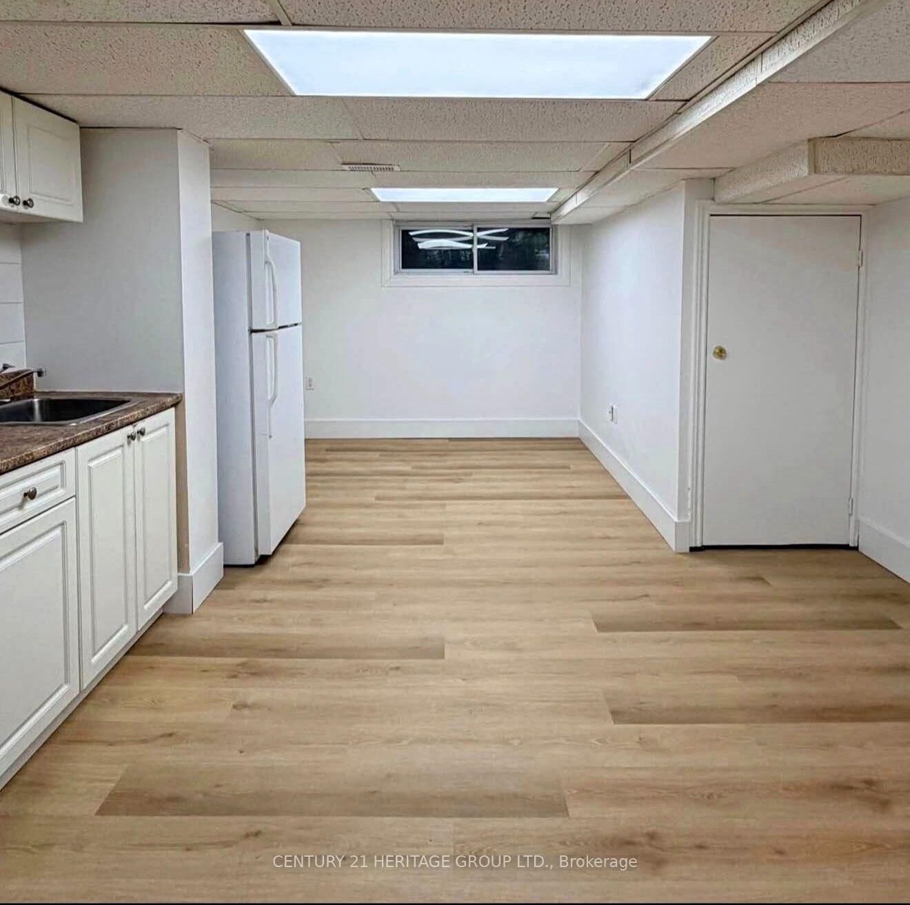 Property Photo:  316 Biosdale Avenue W Bsmt  ON L4C 1R3 