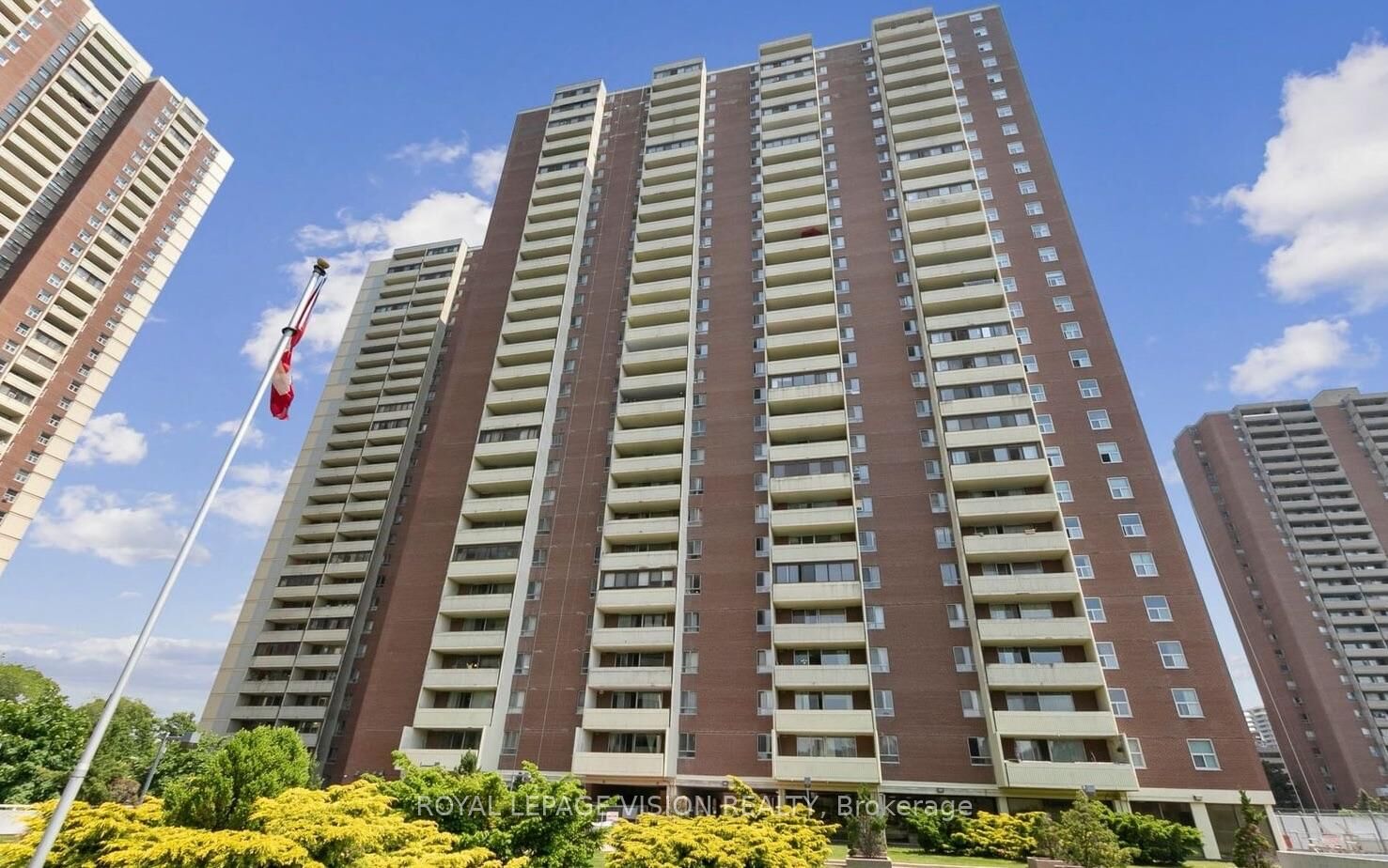 Property Photo: 5 Massey Square 2801 ON M4C 5L6