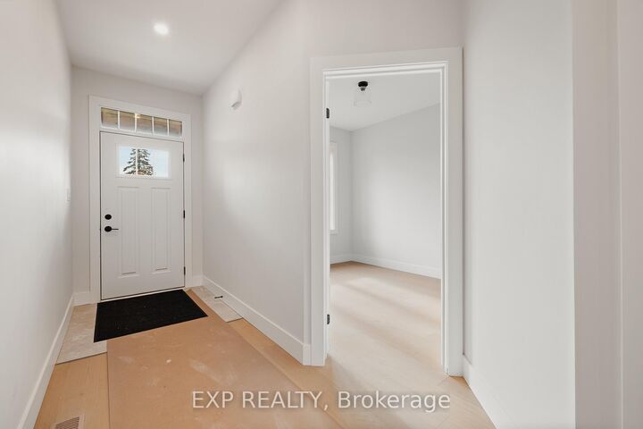 Property Photo: 12 Washington Street 201 ON N0J 1P0