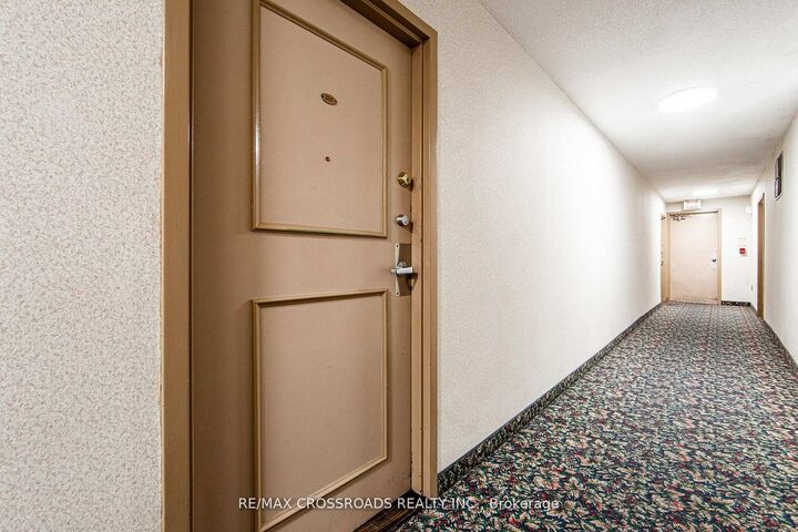 Property Photo: 5 Shady Golfway 205 ON M3C 3A5
