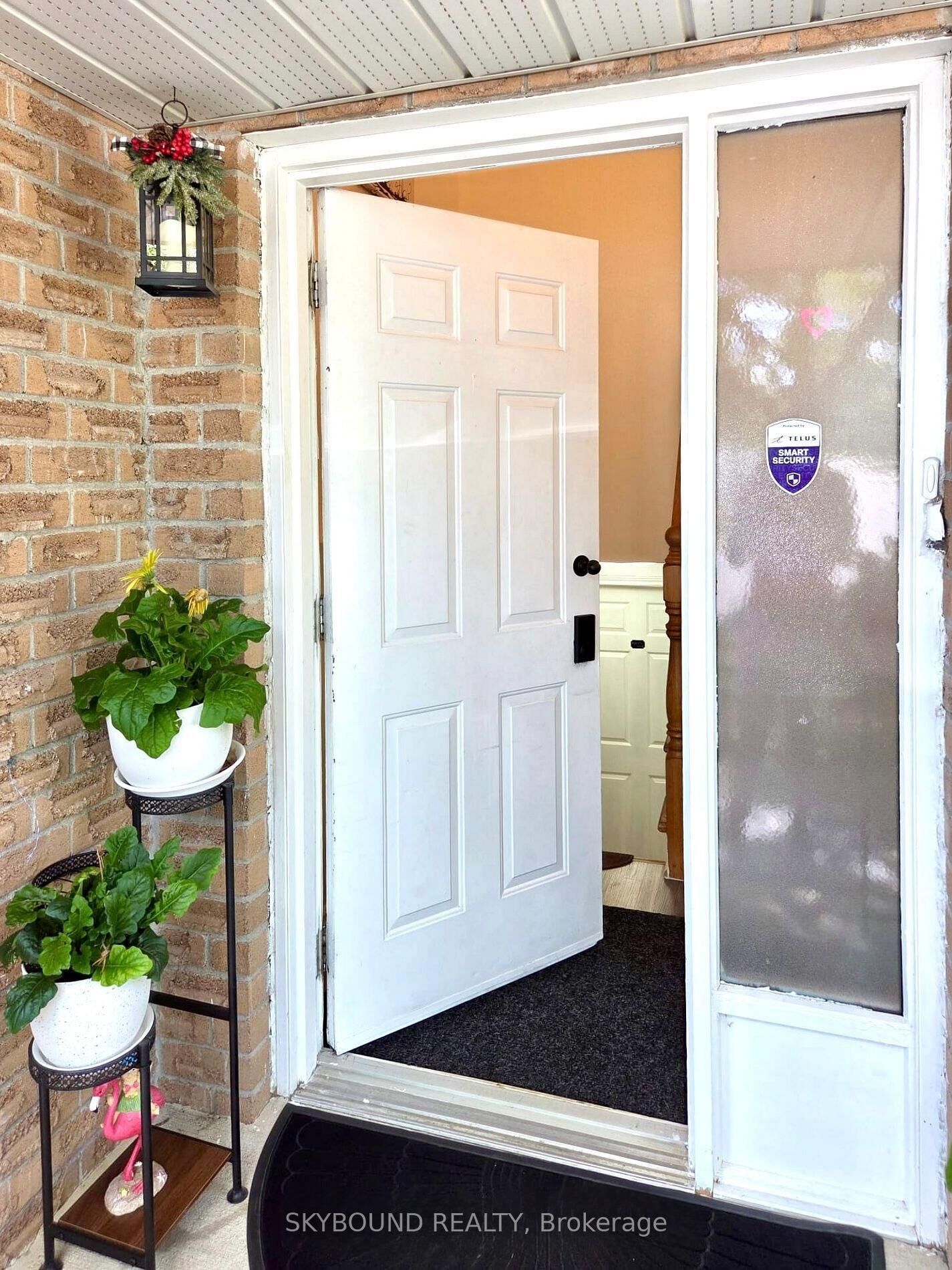 Property Photo: 2586 Foxmeadow Road N Apartment 2 ON K9L 1X2