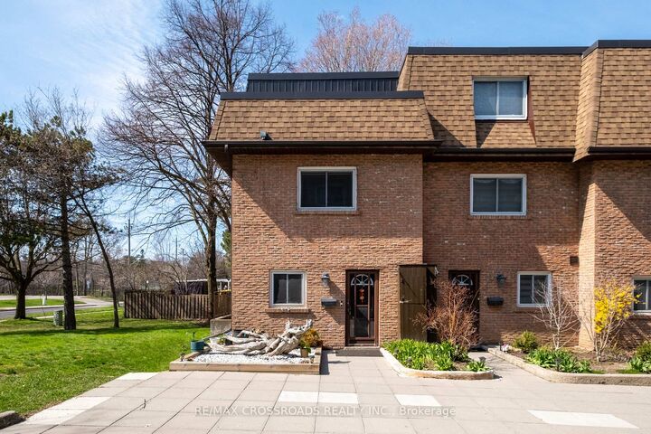 20 Hainford Street 7 — photo 1